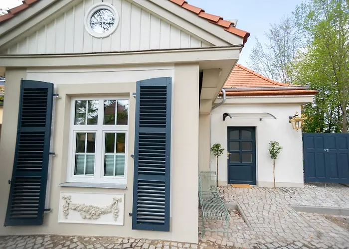 Privatsphaere Im Kutscherhaus Der Villa Golding