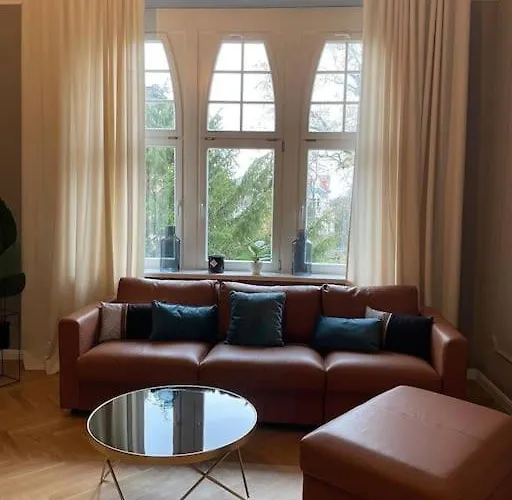 Apartment In Jugendstilvilla Am Grossen Garten I Balkone I Wlan