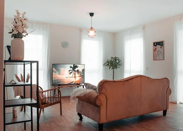 Modern 2 R-Apartment/Netflix/Fitness/Billiard