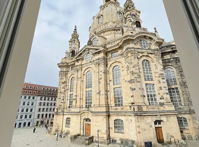 Modernes Apartment Mit Blick Zur Frauenkirche