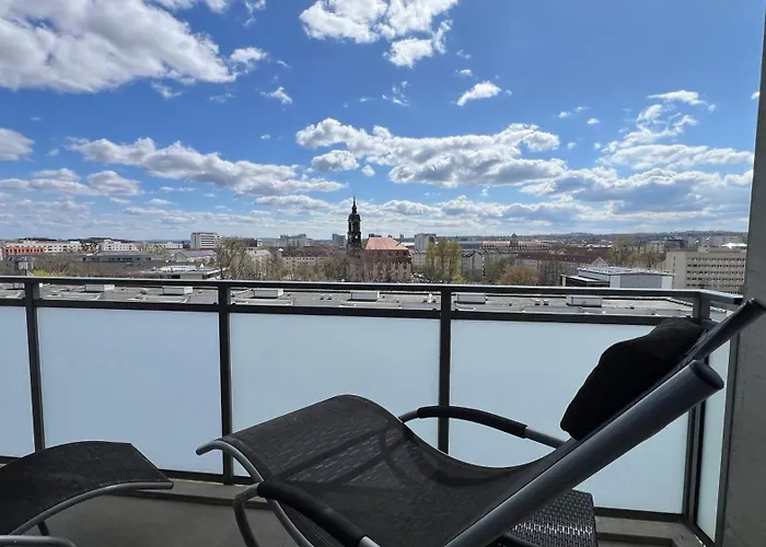 Apartment Mit Penthouse Charakter In Dresden