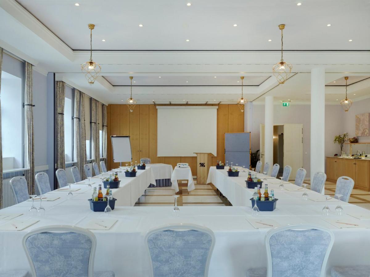 Hotel Schloss Pillnitz 4*