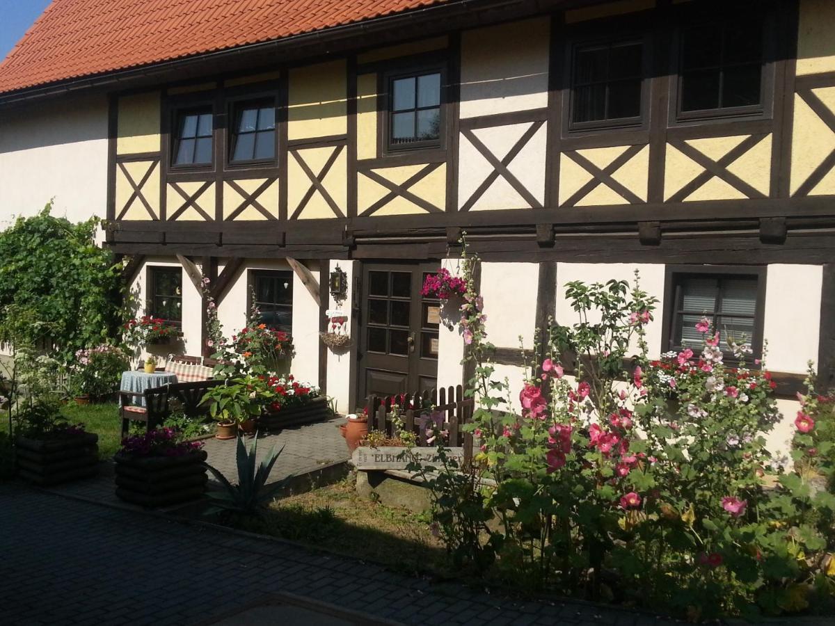Elbhangzimmer Bed & Breakfast *