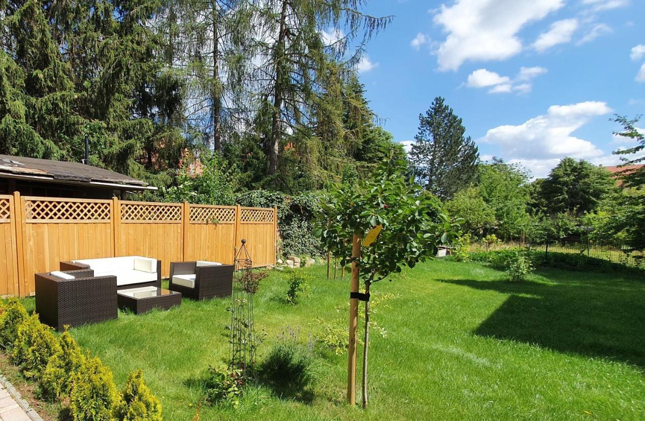 Pineapple Dresdner Heide Mit Garten Apartment *