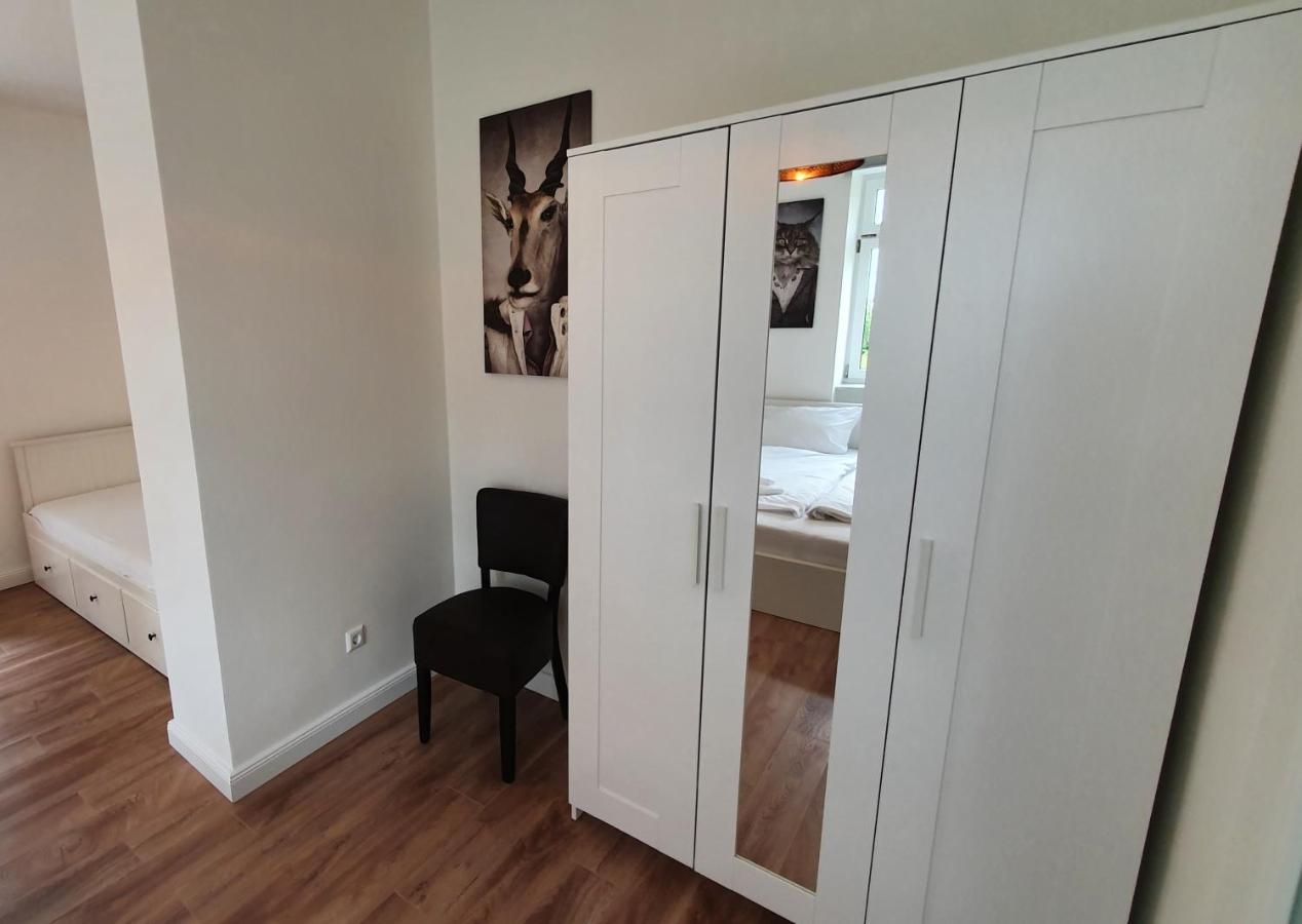 Apartment Pineapple Dresdner Heide Mit Garten *