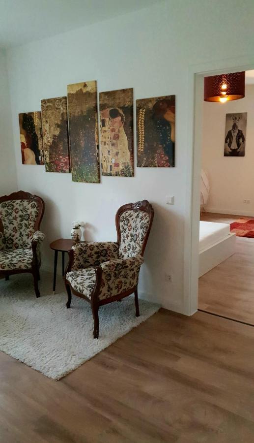 Apartment Pineapple Dresdner Heide Mit Garten