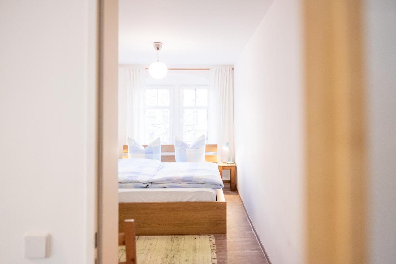 Helle Ferienwohnung Im Hinterhof Appartement *