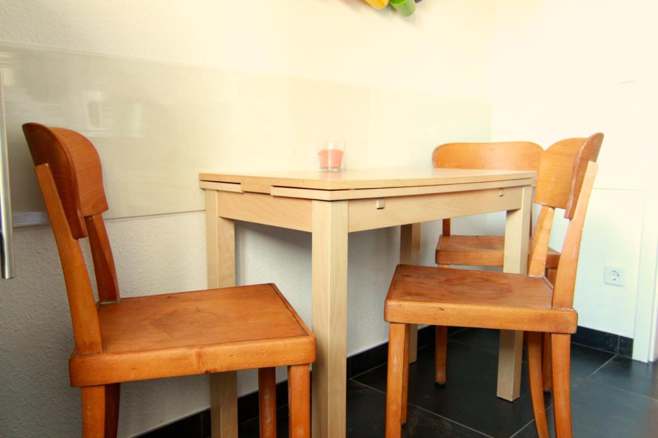 Apartment Whg./flat Am Grossen Garten In *