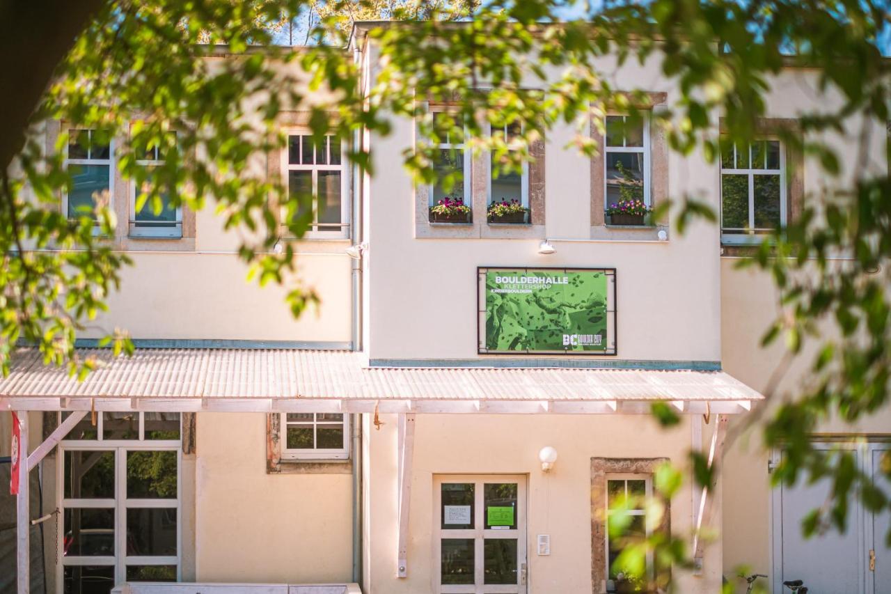 Helle Ferienwohnung Im Hinterhof * Dresden