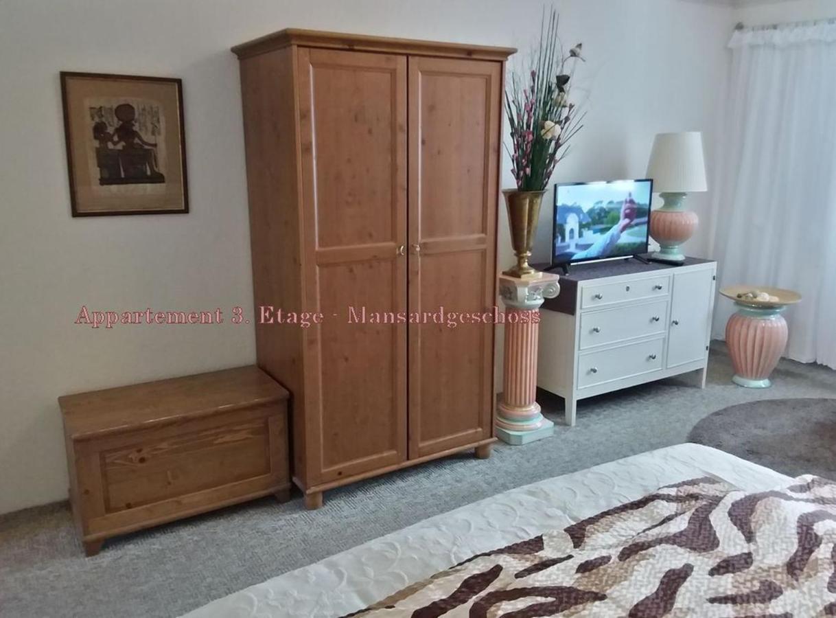 Apartment City-ferienwohnungen-dresden - Zentral Gelegen Im Haus Louisenstrasse 11 - Dresden-neustadt *