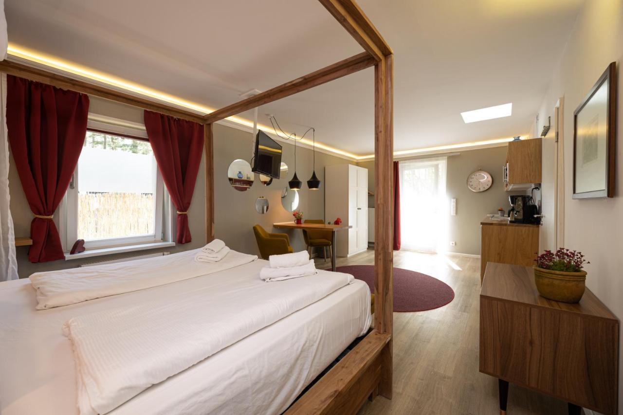 Little Apartment *