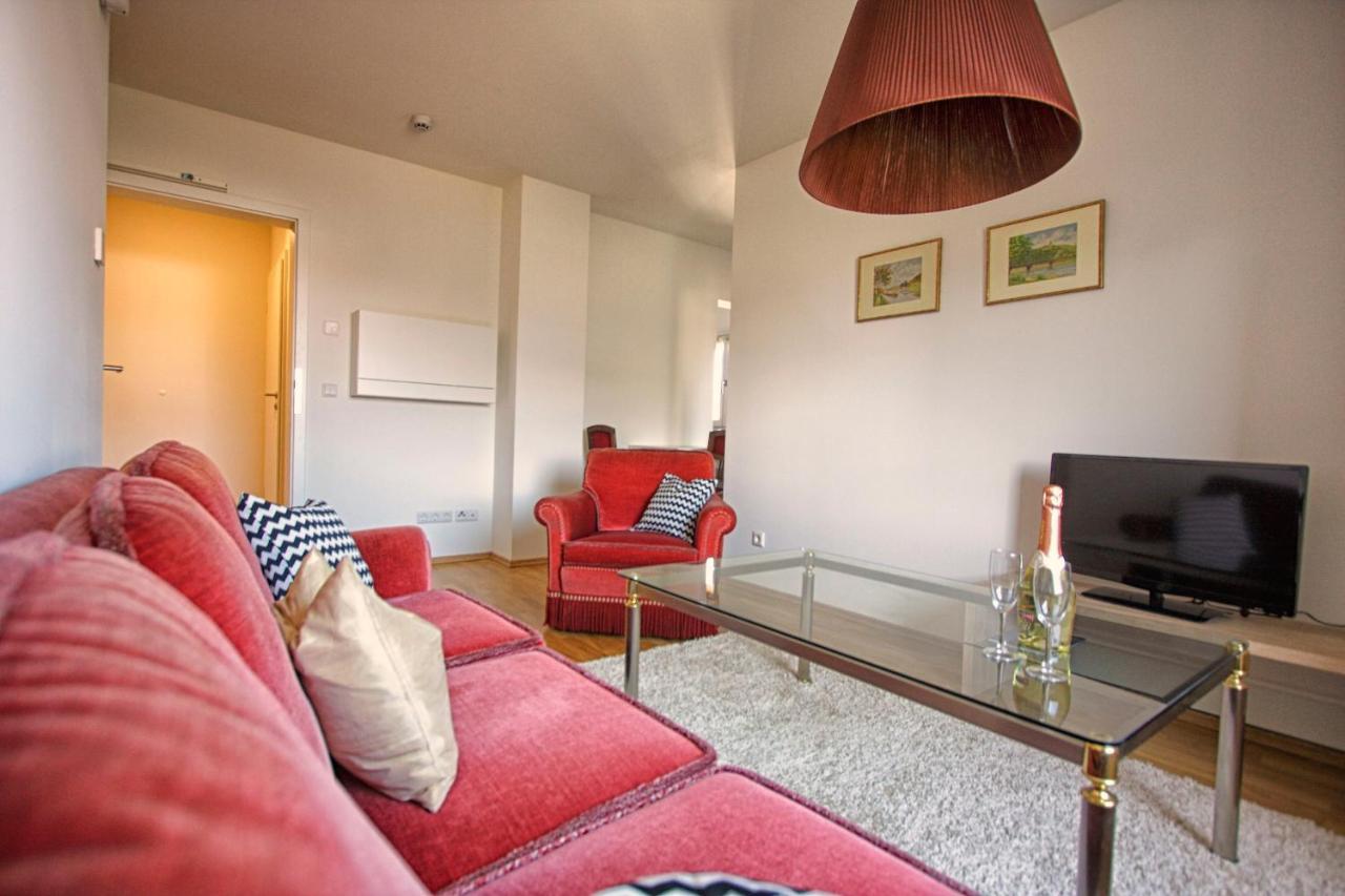 Grüßt Seine Gäste Apartment *