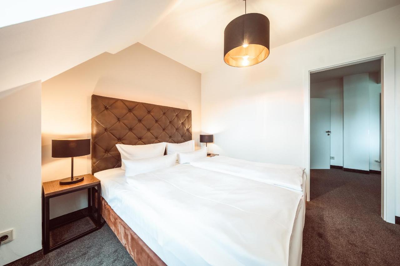 Appartement Familienapartment Am Neumarkt Lll *