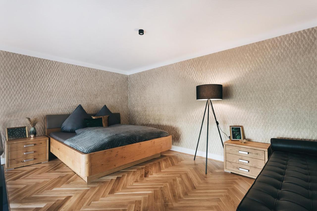 Palais Direkt Im Zentrum, Fewo-residenz-dresden Apartment *