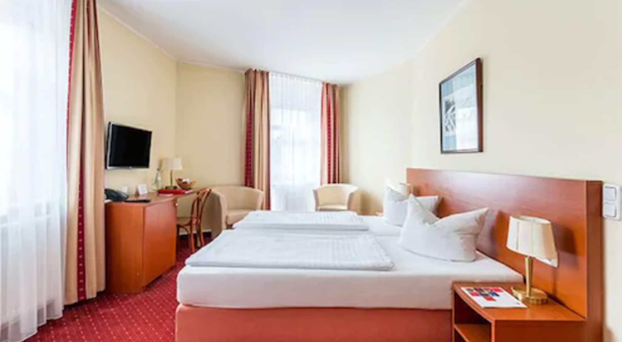 Aparthotel Azimut 4*