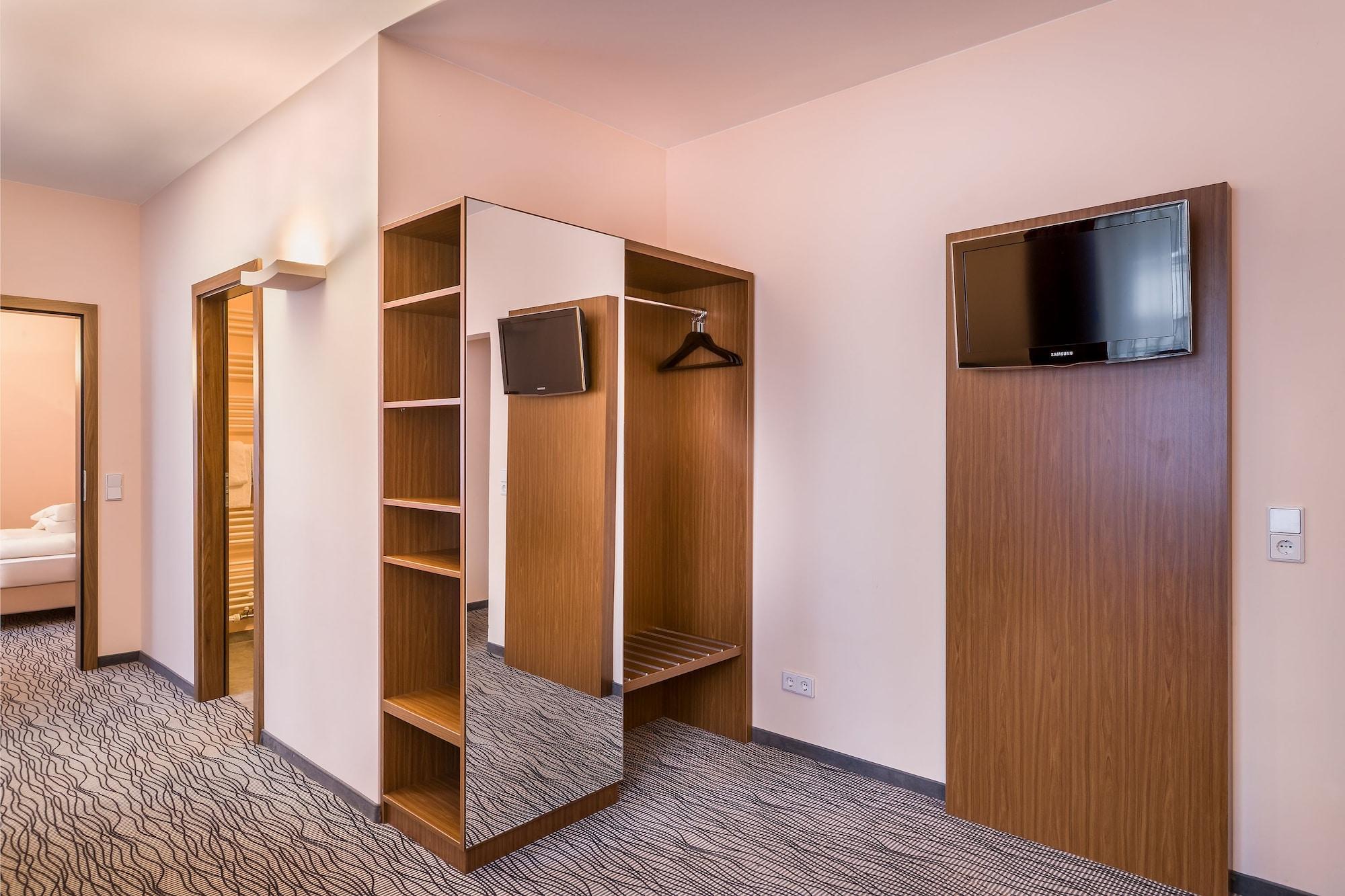 Hotel Scope Airport 3*