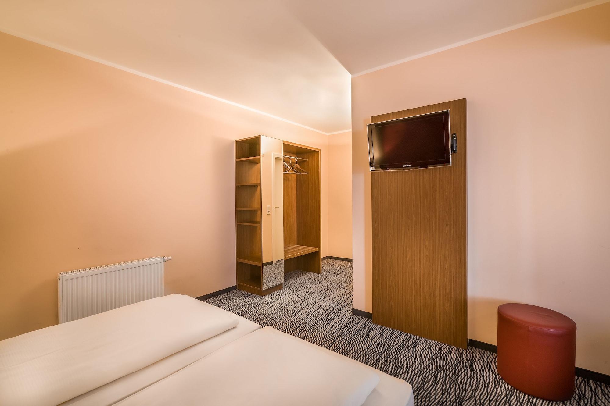 Hotel Scope Airport 3*