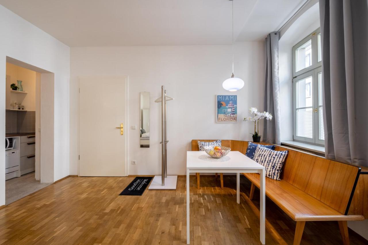 Appartement Grosse Altstadtwohnung In Lage Zentrum Dresden