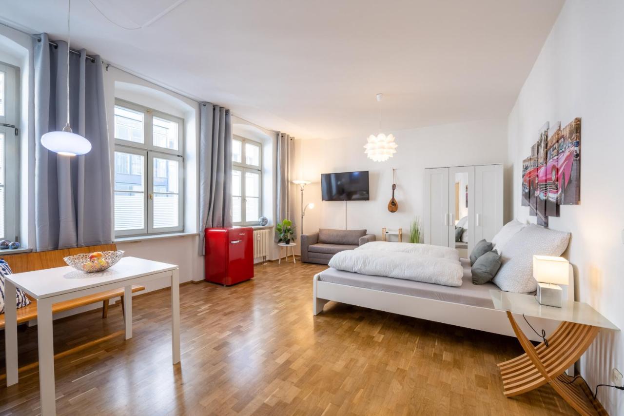 Grosse Altstadtwohnung In Lage Zentrum Dresden