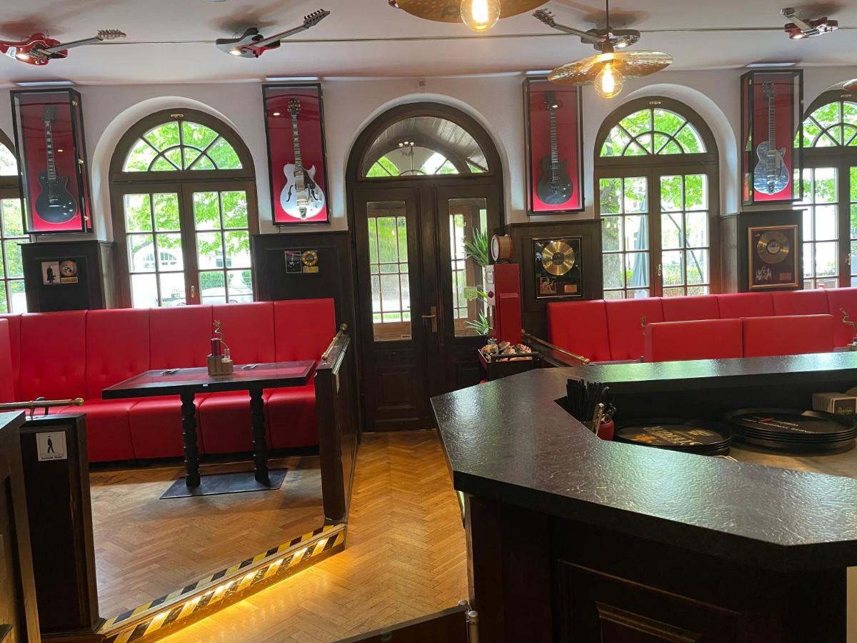 Hotel Mustang Am Großen Garten 3*