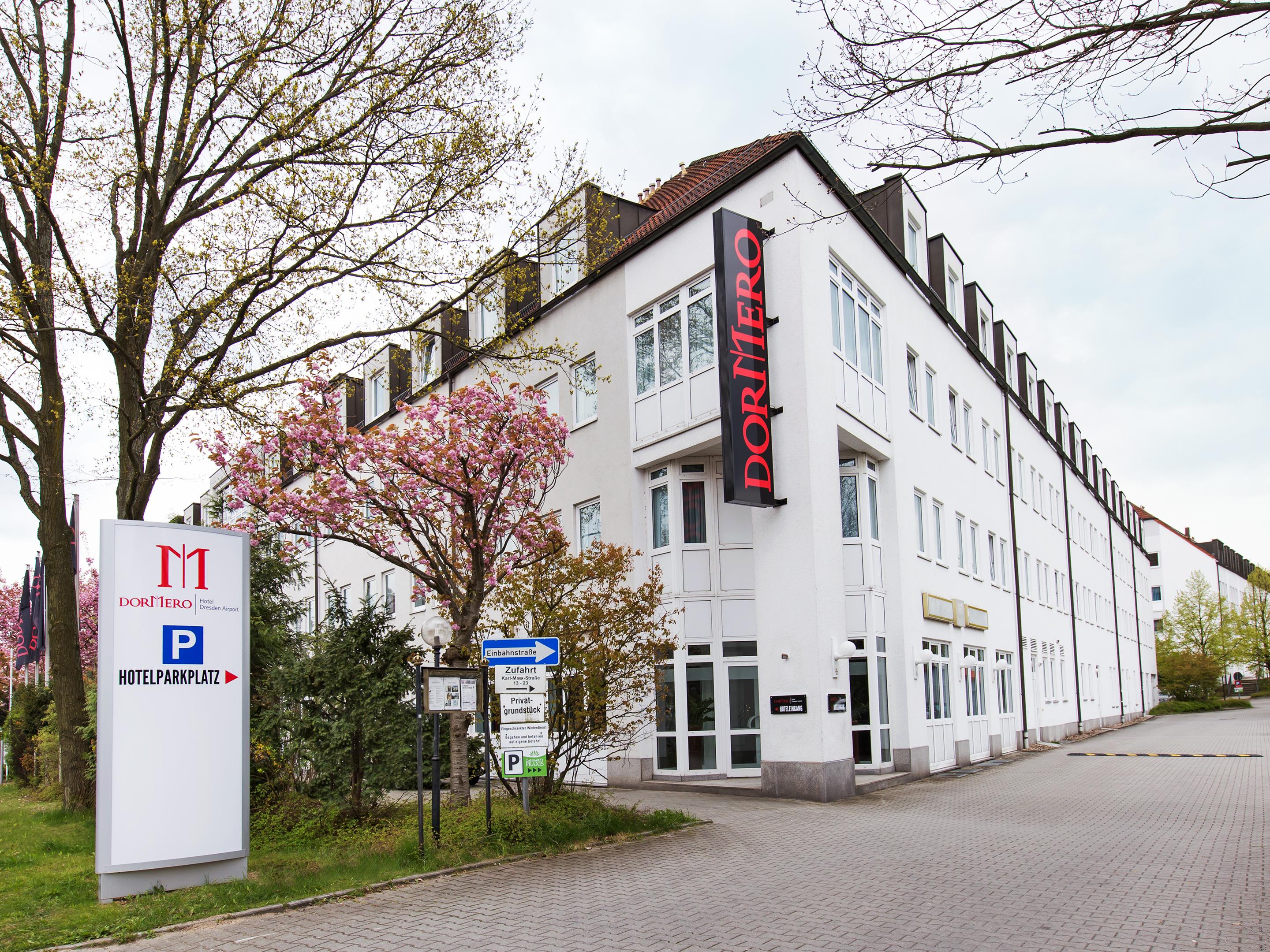 Hotel Dormero Airport Dresden