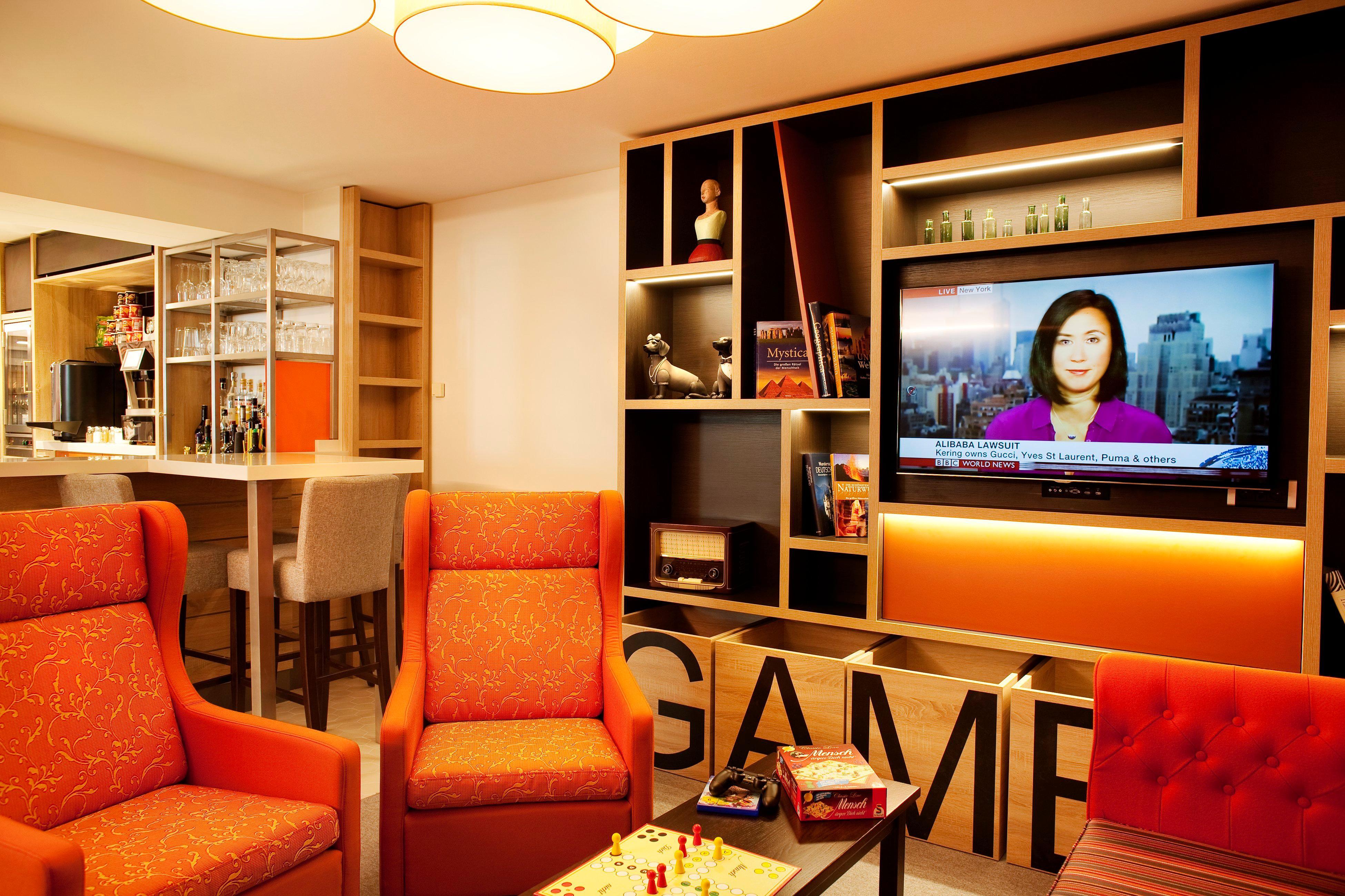 - South, An Ihg Hotel 4*