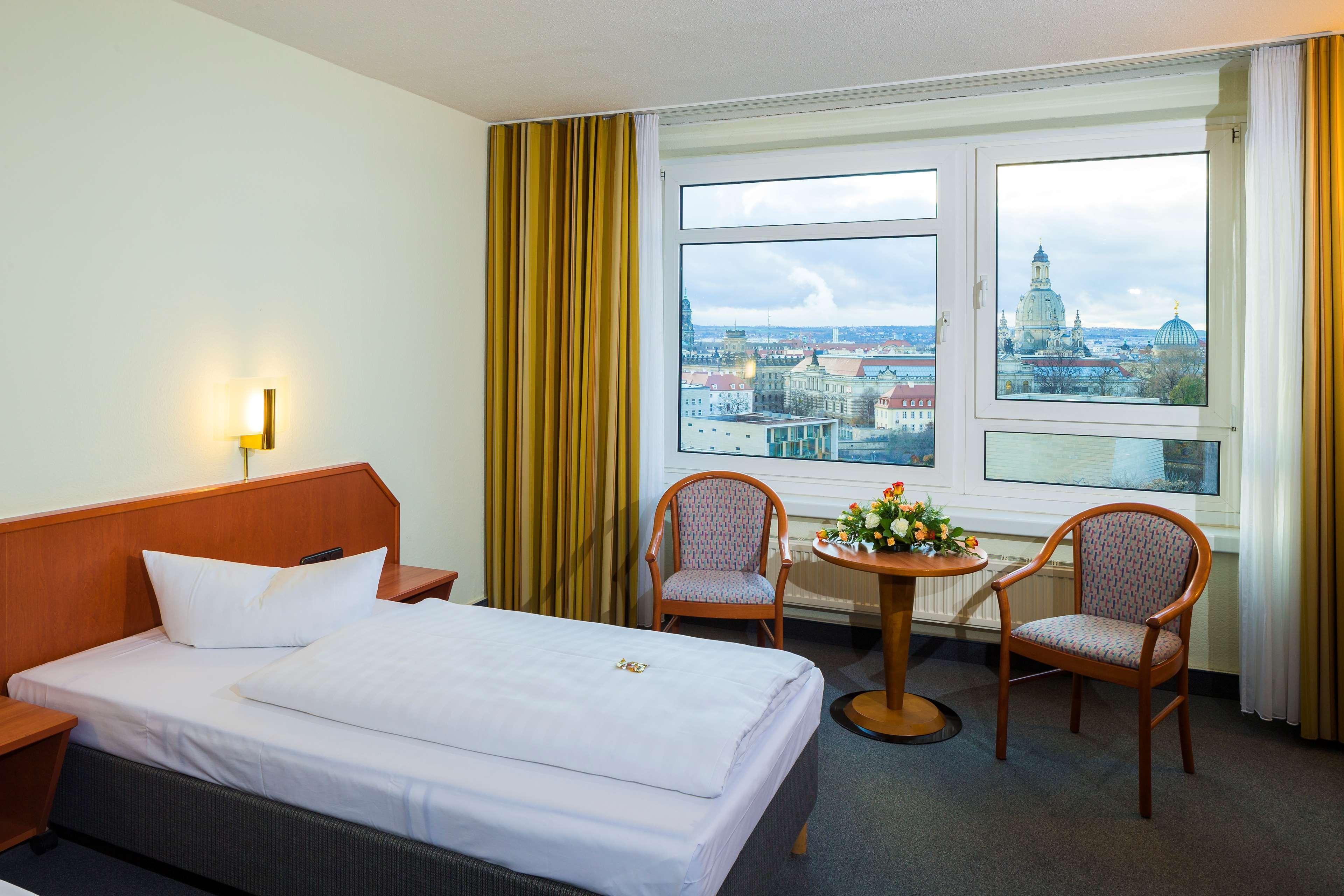 Am Terrassenufer Hotel Dresden