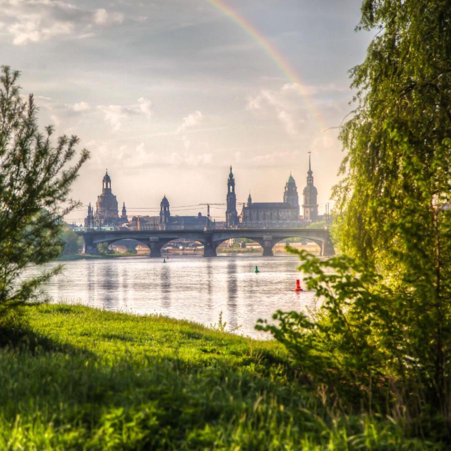 Gaestezimmer In Mit Dach-terrasse, Wohnbereich Und Kueche Accommodatie bij particulieren Dresden