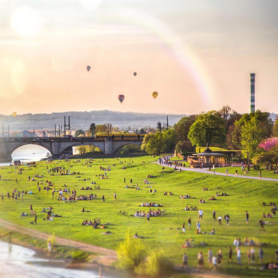 Gaestezimmer In Mit Dach-terrasse, Wohnbereich Und Kueche Accommodatie bij particulieren Dresden