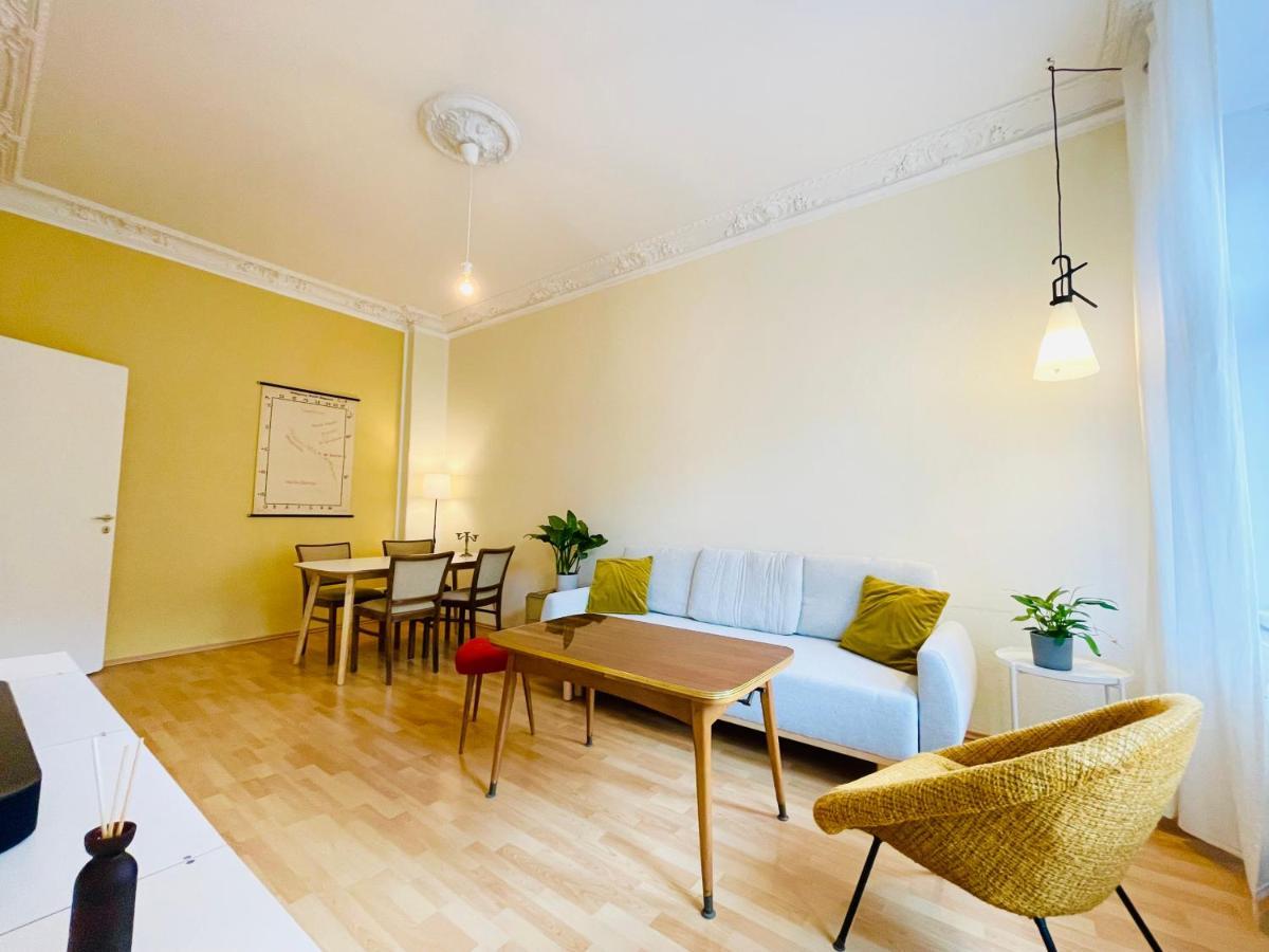 Stilvolle Altbauwohnung Am Rande Der Dresdner Neustadt