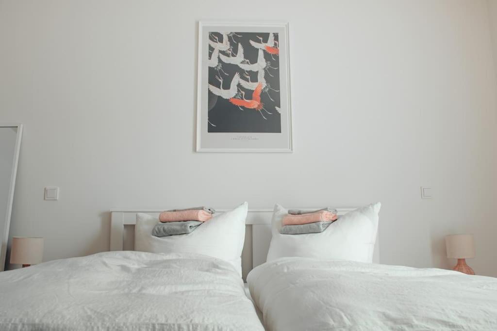 Modern 2 R-apartment/netflix/fitness/billiard