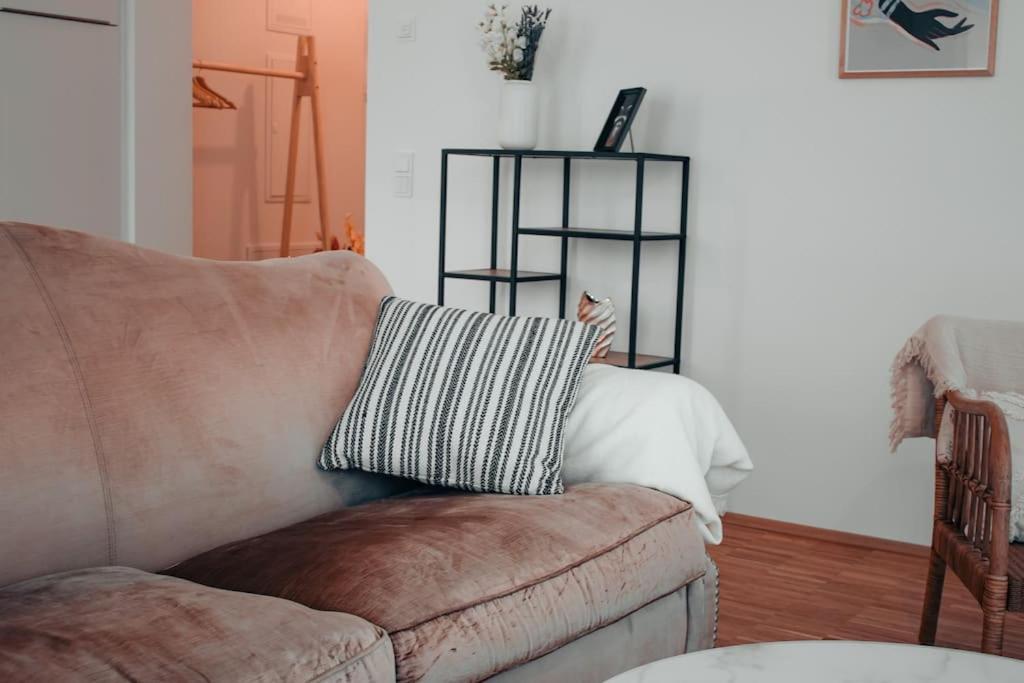 Modern 2 R-apartment/netflix/fitness/billiard Appartement