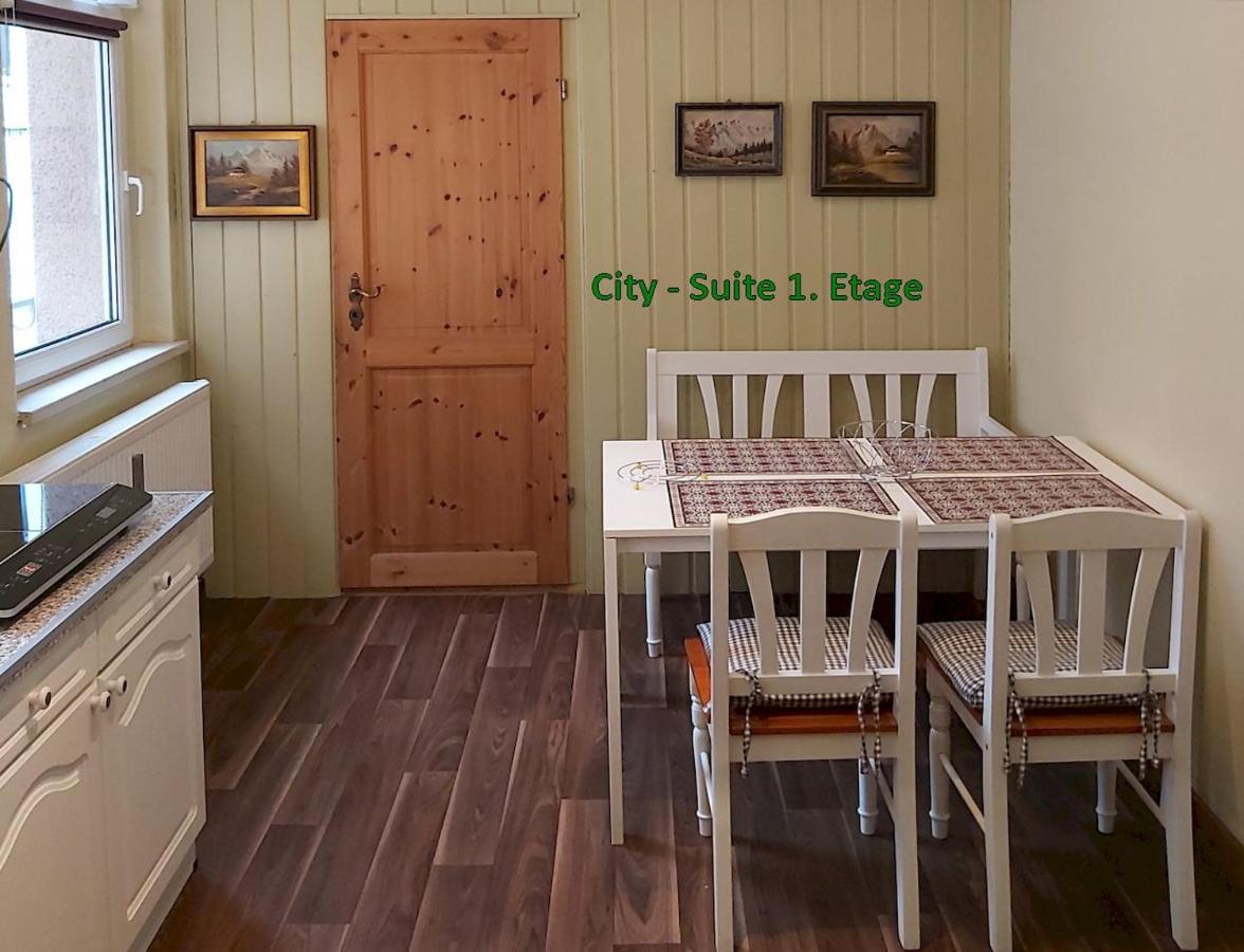 Apartment City-ferienwohnungen-dresden - Zentral Gelegen Im Haus Louisenstrasse 11 - Dresden-neustadt *