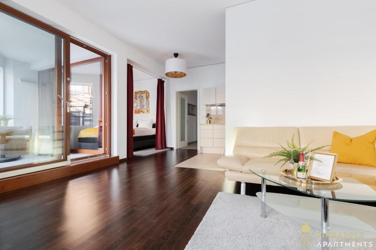 Pineapple Palais Am Neumarkt - 90 Qm - 1x Free Parking Apartment Dresden