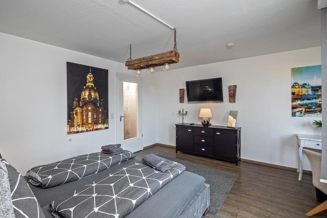 Apartment Wohnoase An Der Elbe Dresden