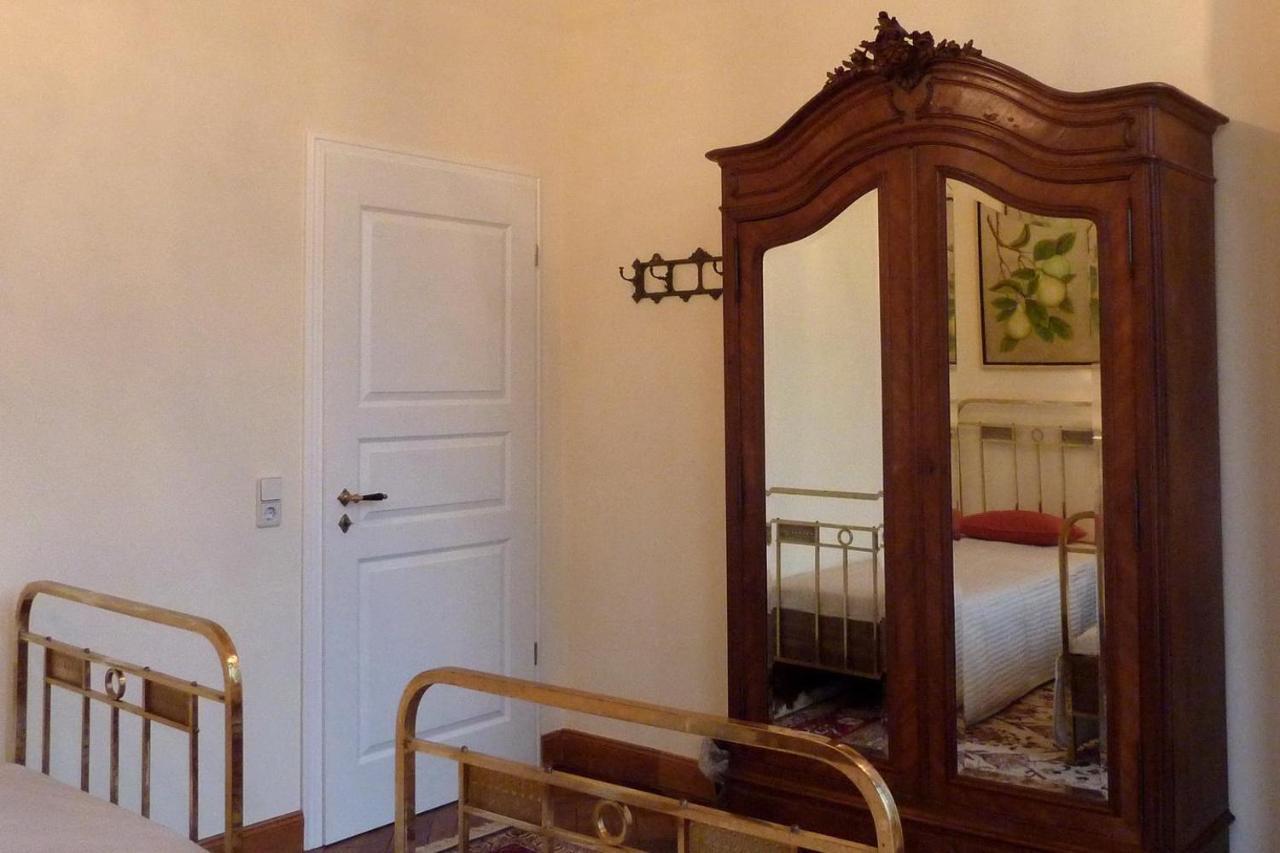 Apartment Haniel Carl