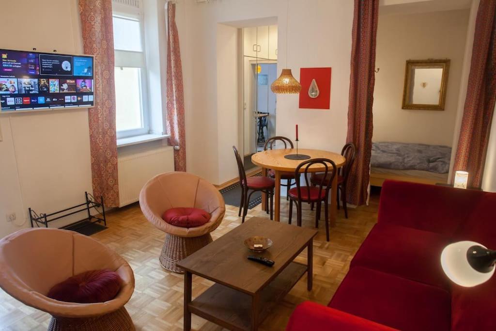 Gemuetliches 2p-apartment In Ruhiger Lage