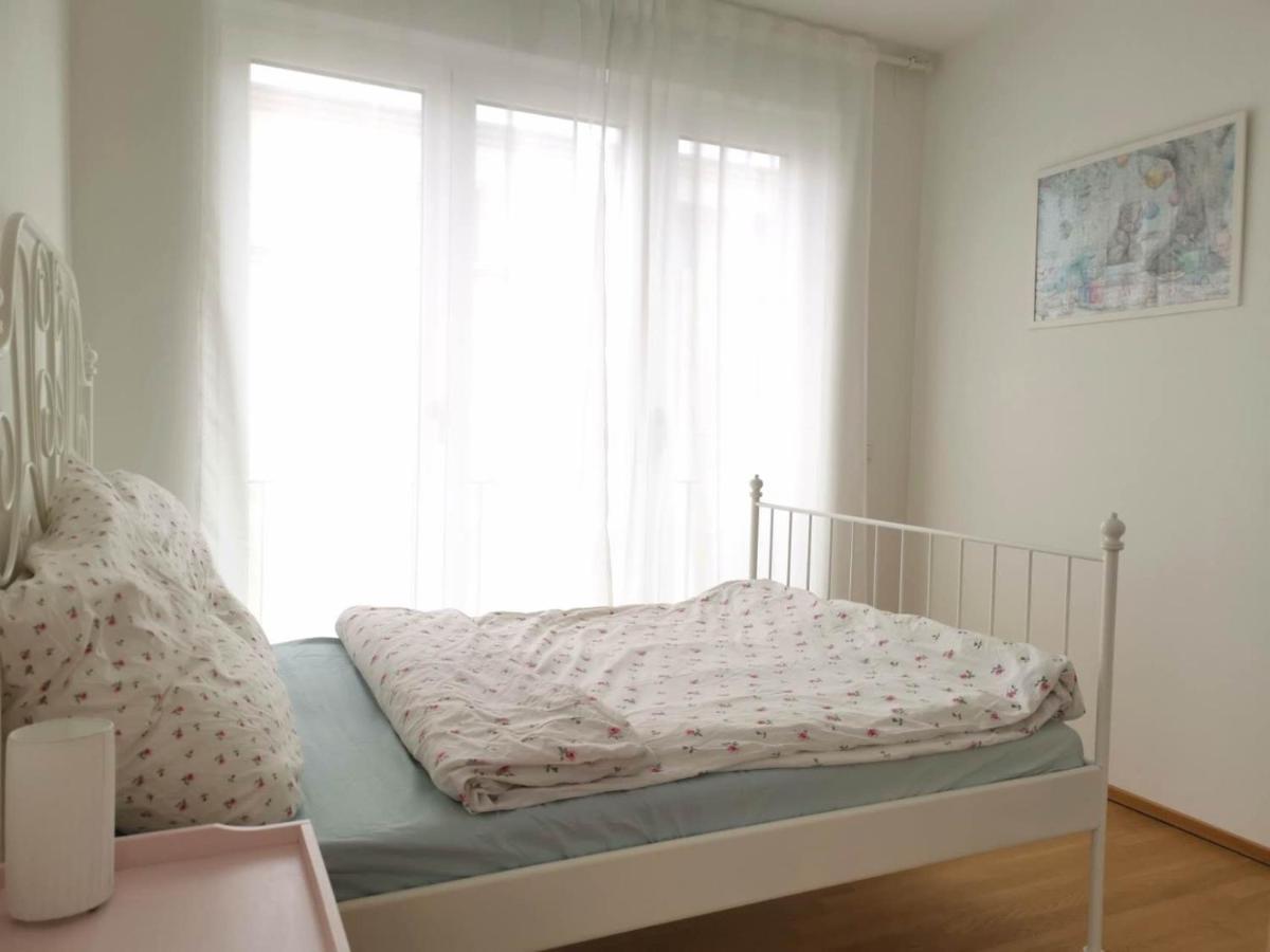 Apartment Gemuetliches In Geraeumiger Gemeinschaftswohnung *