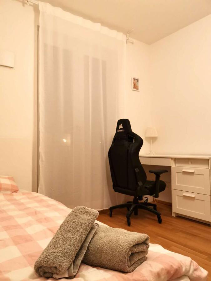 Gemuetliches In Geraeumiger Gemeinschaftswohnung *
