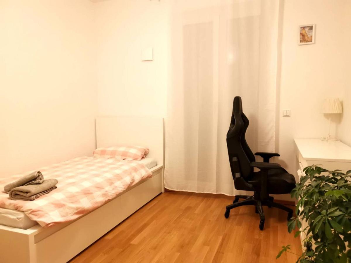 Apartment Gemuetliches In Geraeumiger Gemeinschaftswohnung Dresden