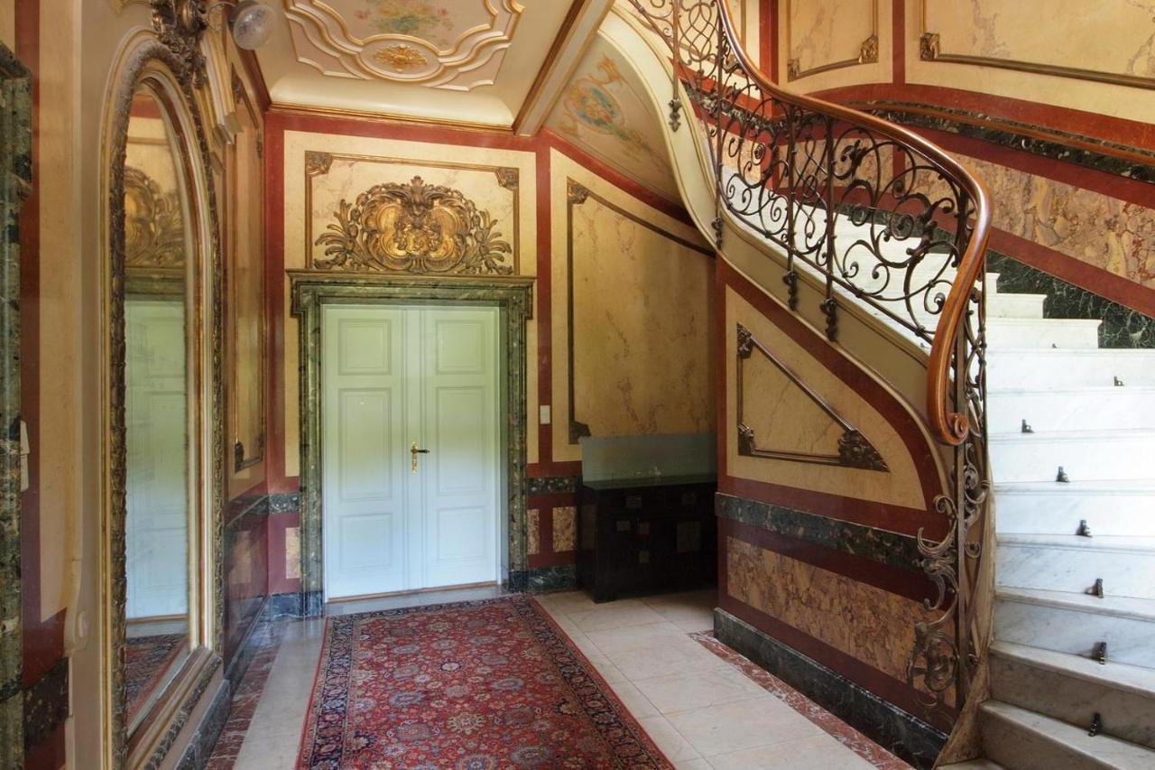 Apartment Haniel Carl *
