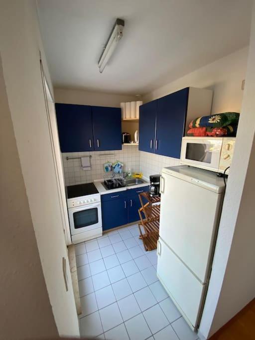Schoene 2-raumwohnung In *