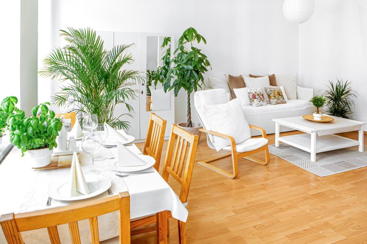 5 Min Zur Elbe, Helle Geraeumige 2-raum-whg, Neustadt, Lage Apartment