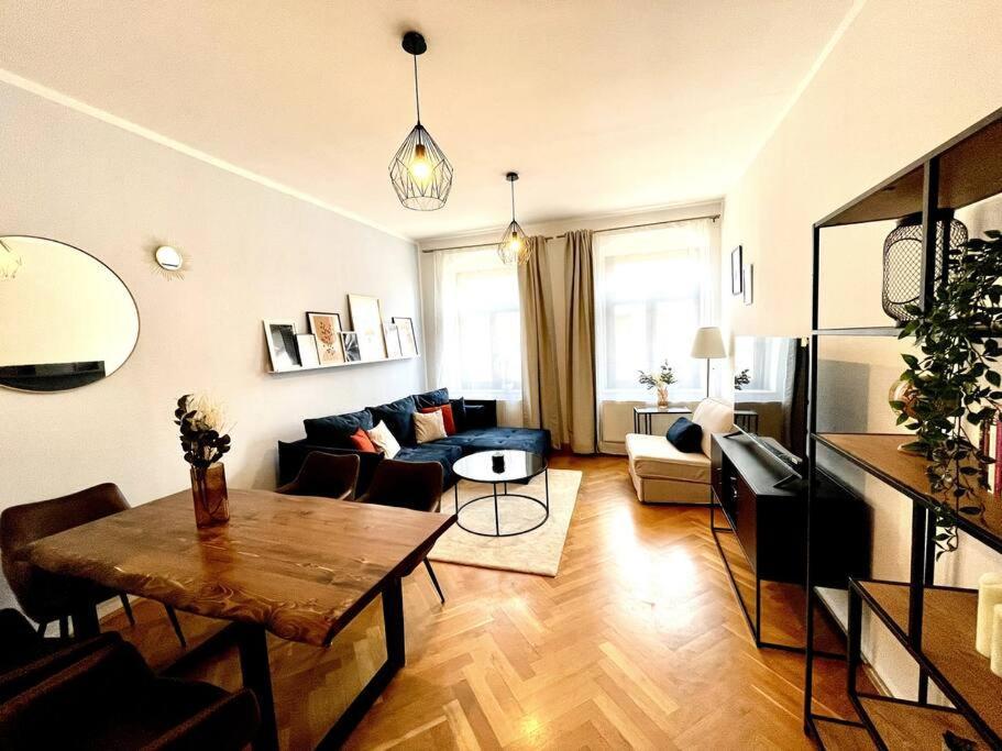Casarina - Stilvoller Altbau In Zentraler Lage * Dresden