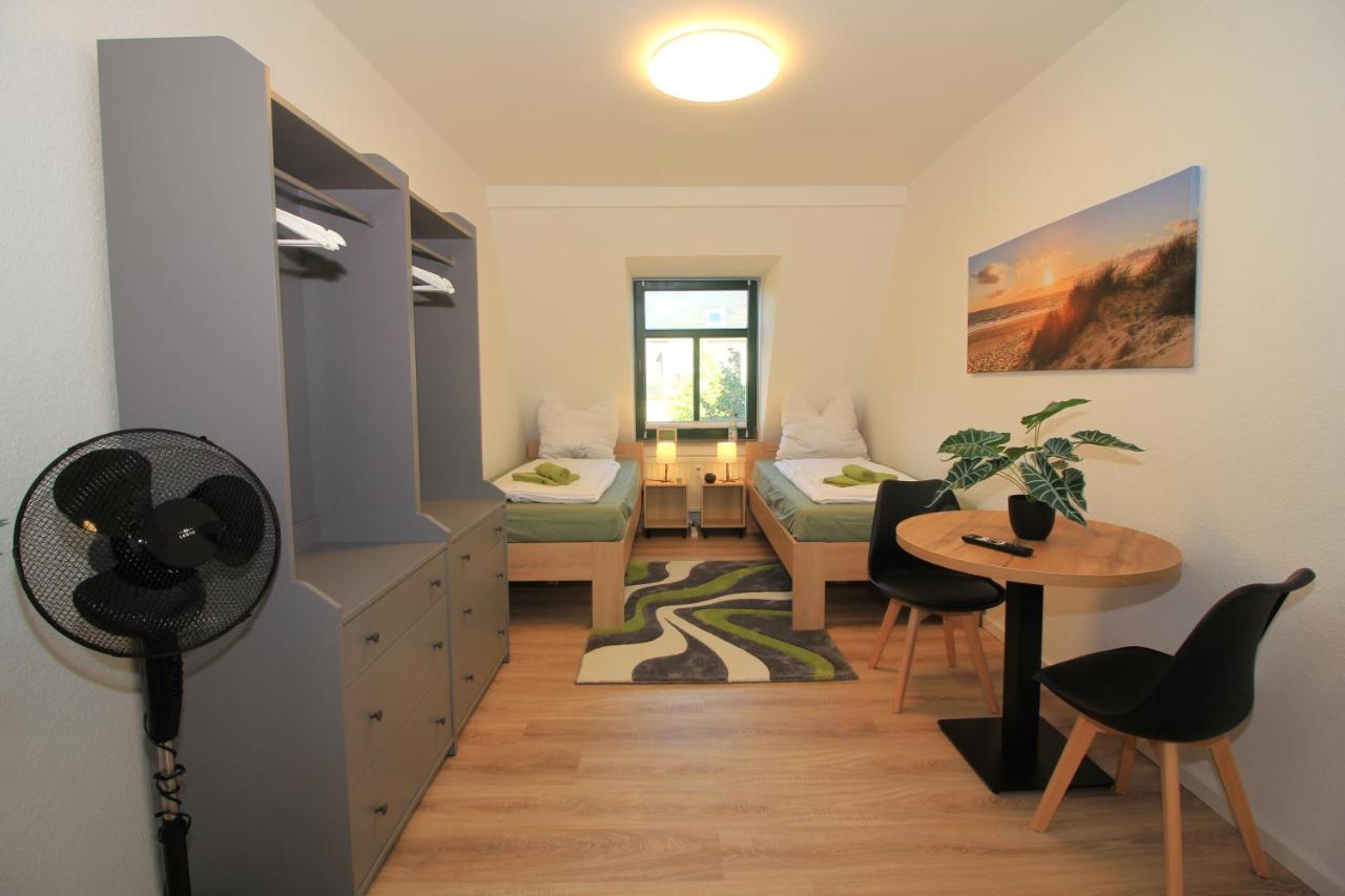 Lori Monteurszimmer Wlan Tv * Dresden