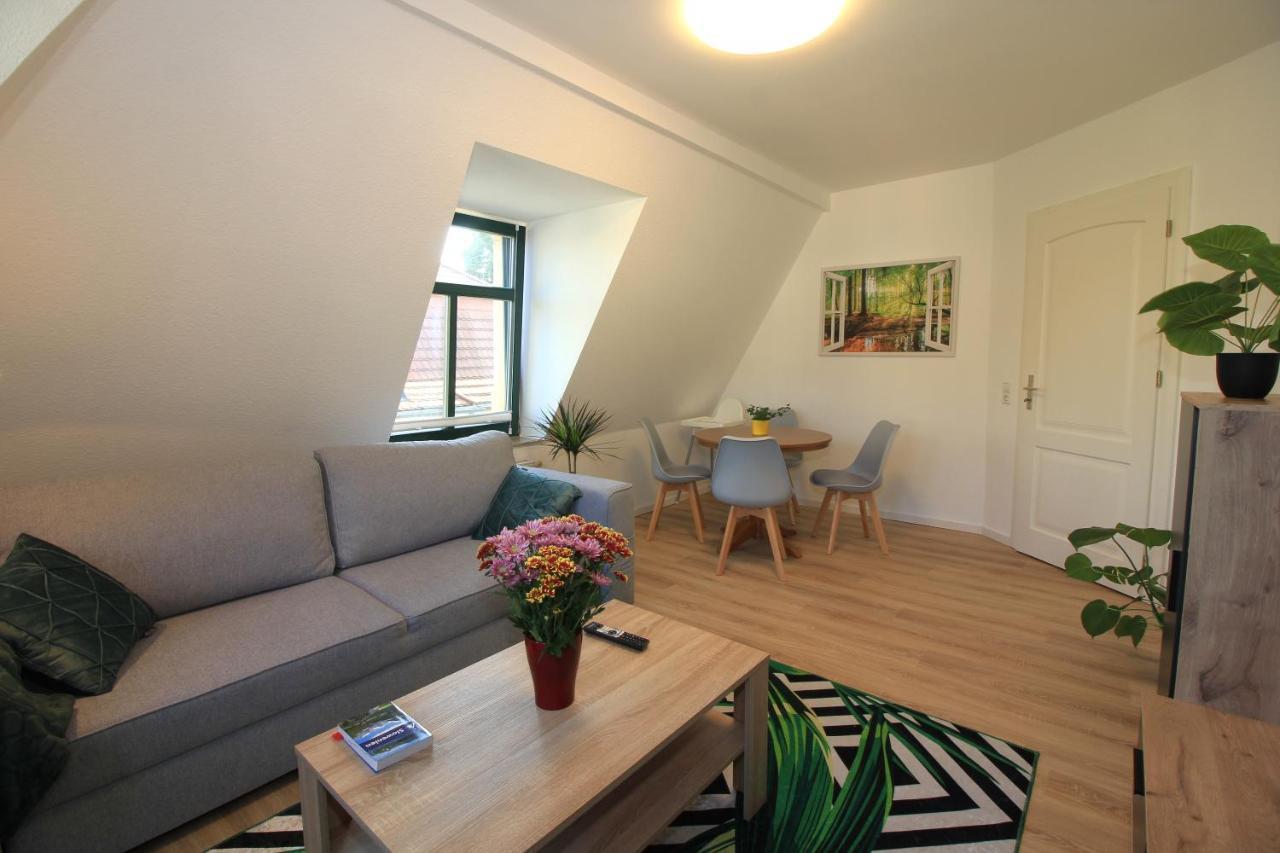 Lori Monteurszimmer Wlan Tv *