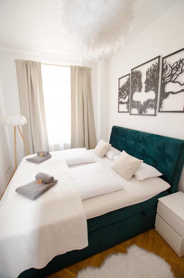 Apartment Casarina - Stilvoller Altbau In Zentraler Lage Dresden