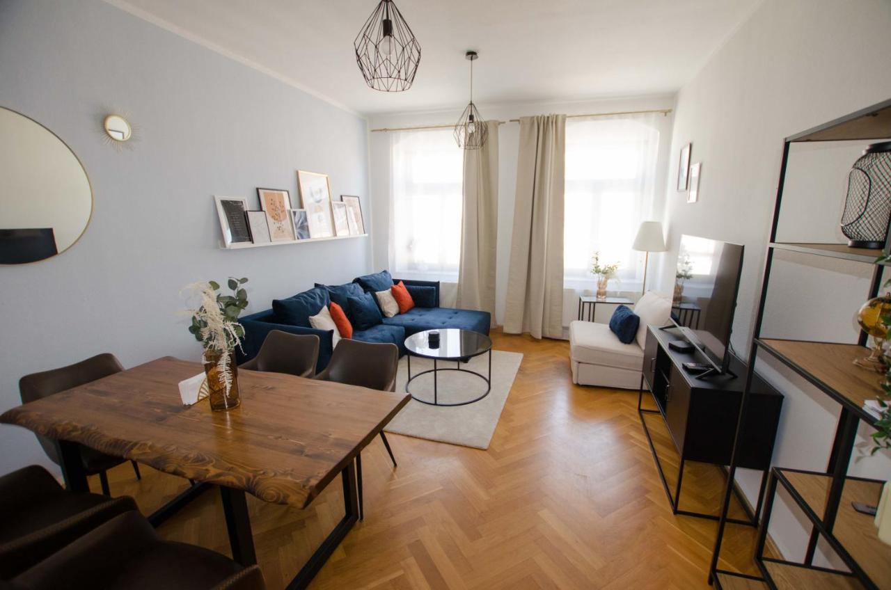 Apartment Casarina - Stilvoller Altbau In Zentraler Lage