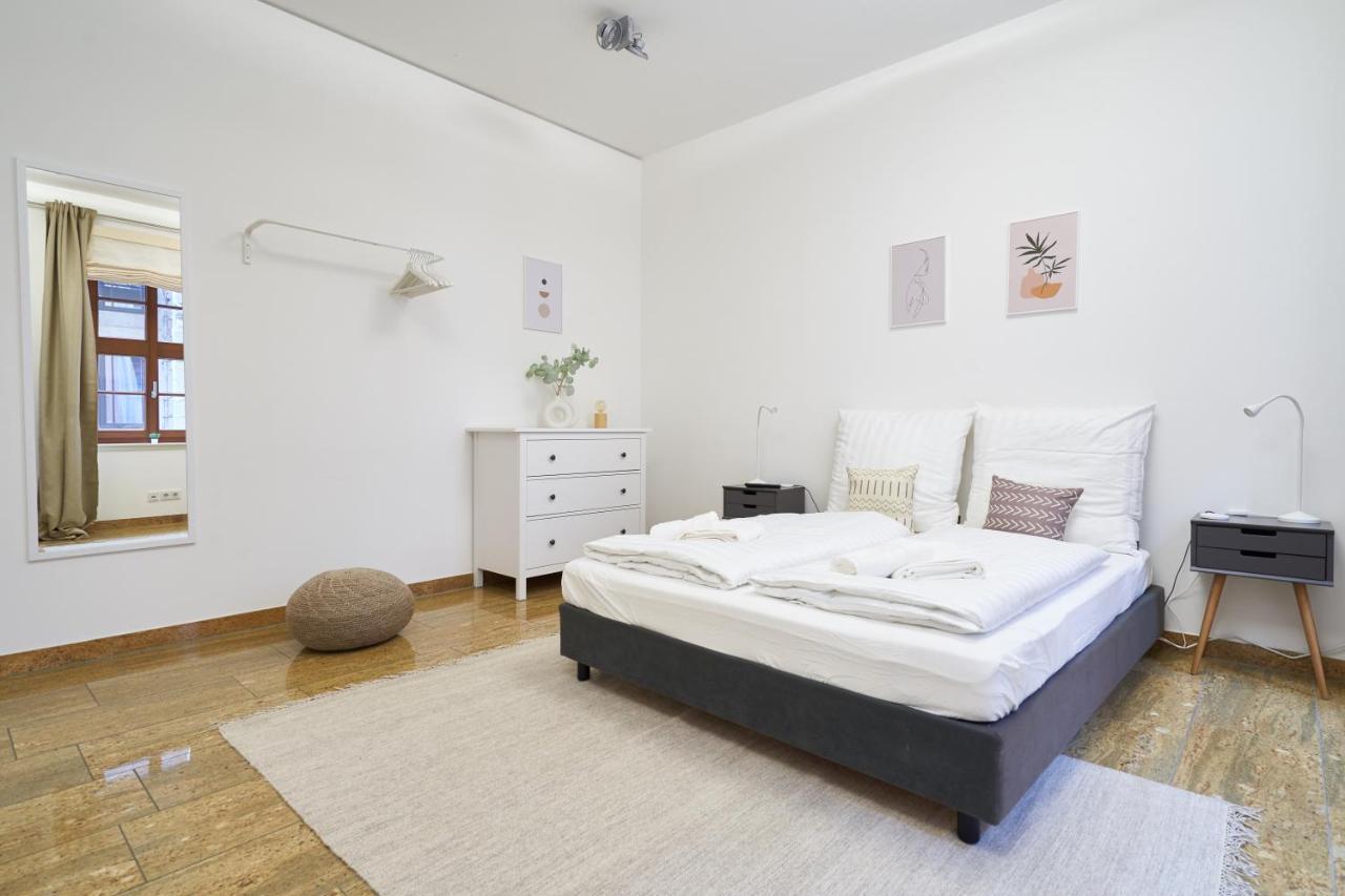 Global Living - Design I Center I Balcony I Smart-tv I Kitchen I *