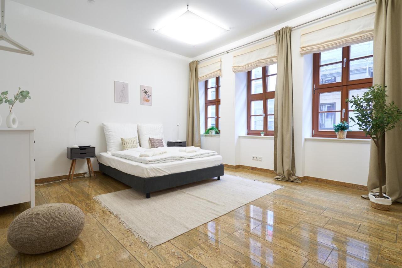 Global Living - Design I Center I Balcony I Smart-tv I Kitchen I Dresden
